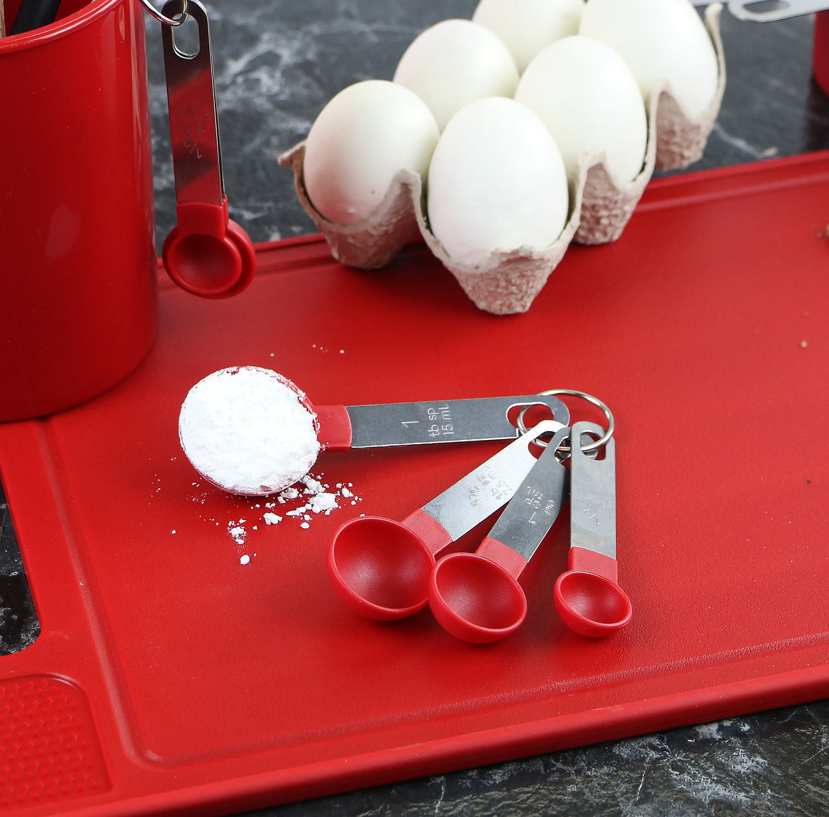 Reston Lloyd 4-Piece Nesting Plastic Measuring Spoon Set, Red