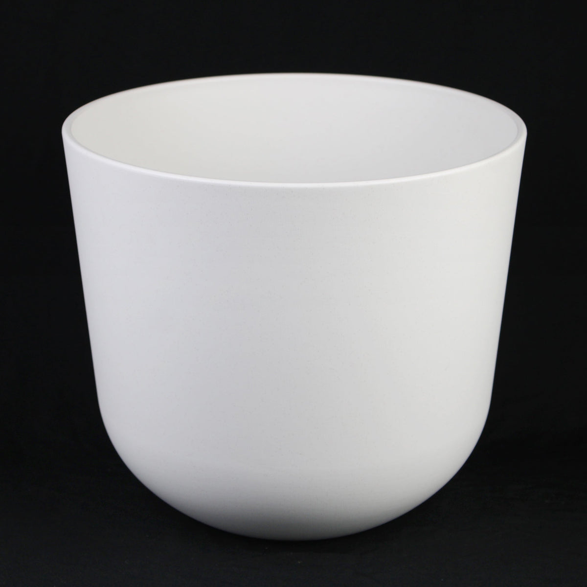 4-Piece White Plastic Round Planter Pot Set – Minimalist Modern Design