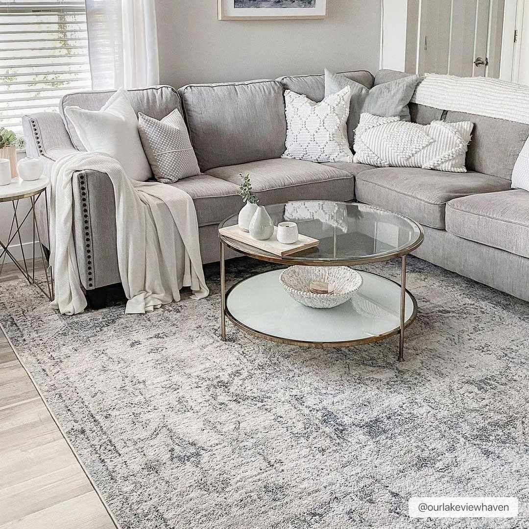 Orrick Traditional Area Rug