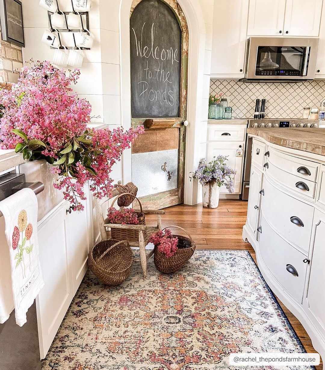 Bodrum Traditional Area Rug