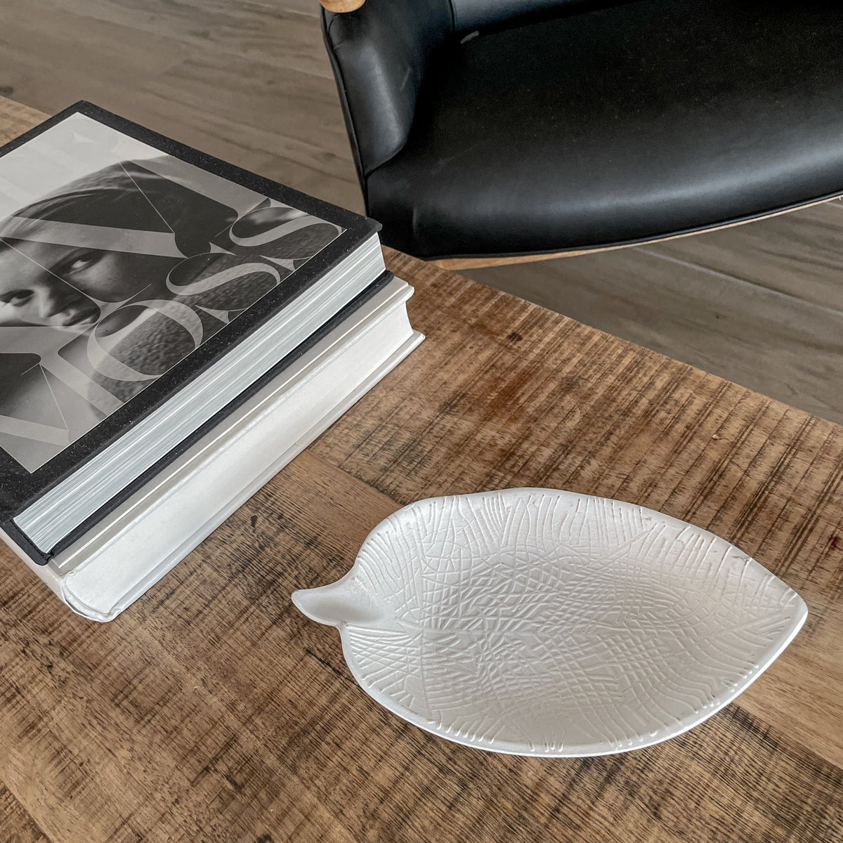 Leaf-Shaped MDF Decorative Tray