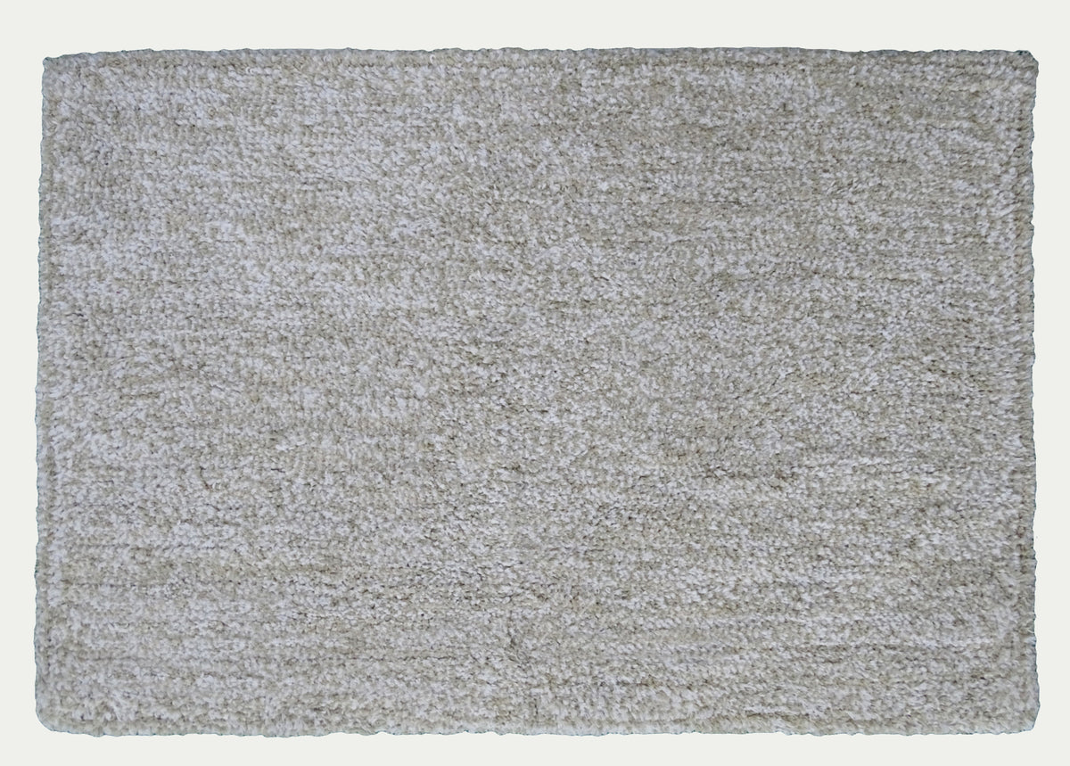 Vibhsa Ivory & White Color Plain Bath Rug 20" x 32"