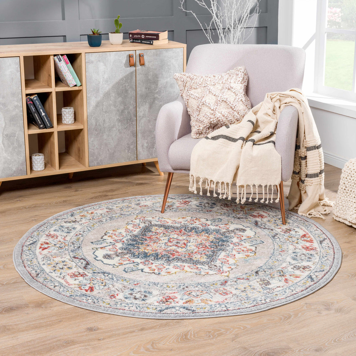 Haymond Traditional Area Rug