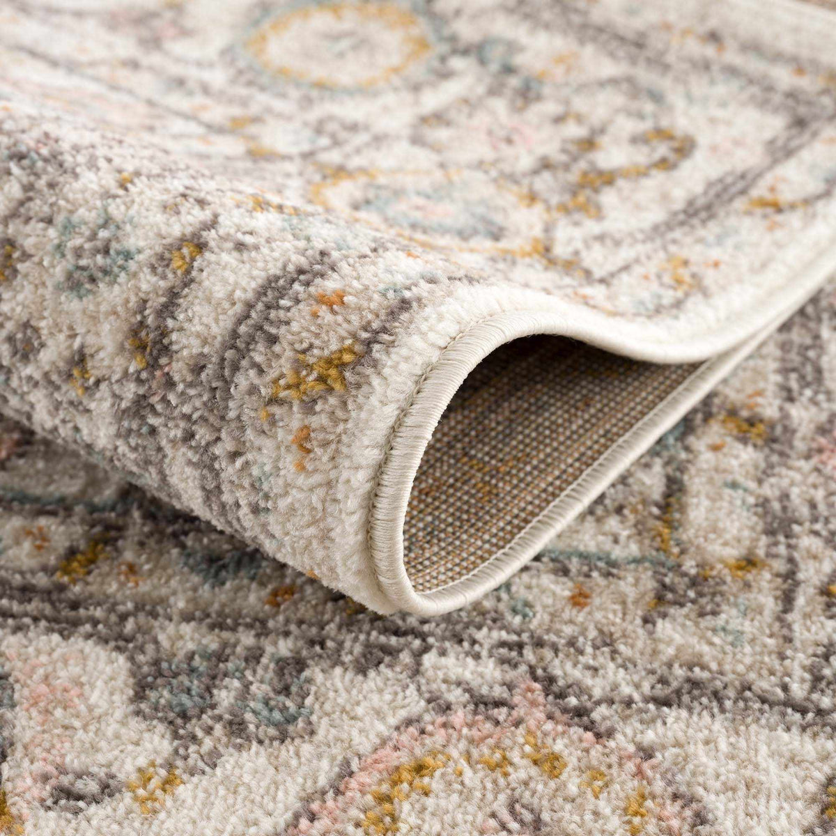 Herstmonceux Traditional Area Rug