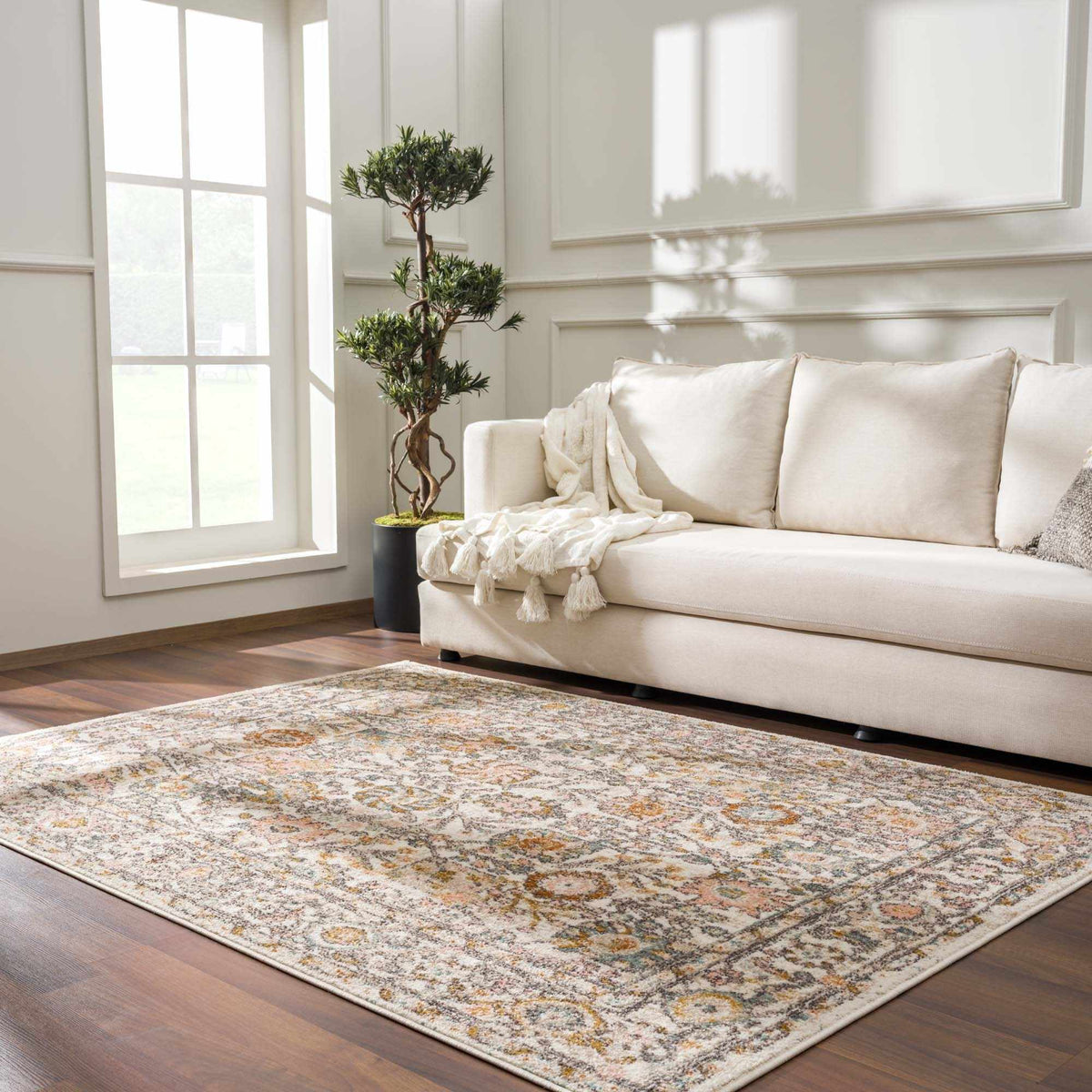 Herstmonceux Traditional Area Rug