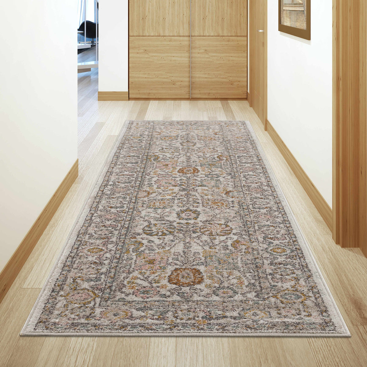Herstmonceux Traditional Area Rug