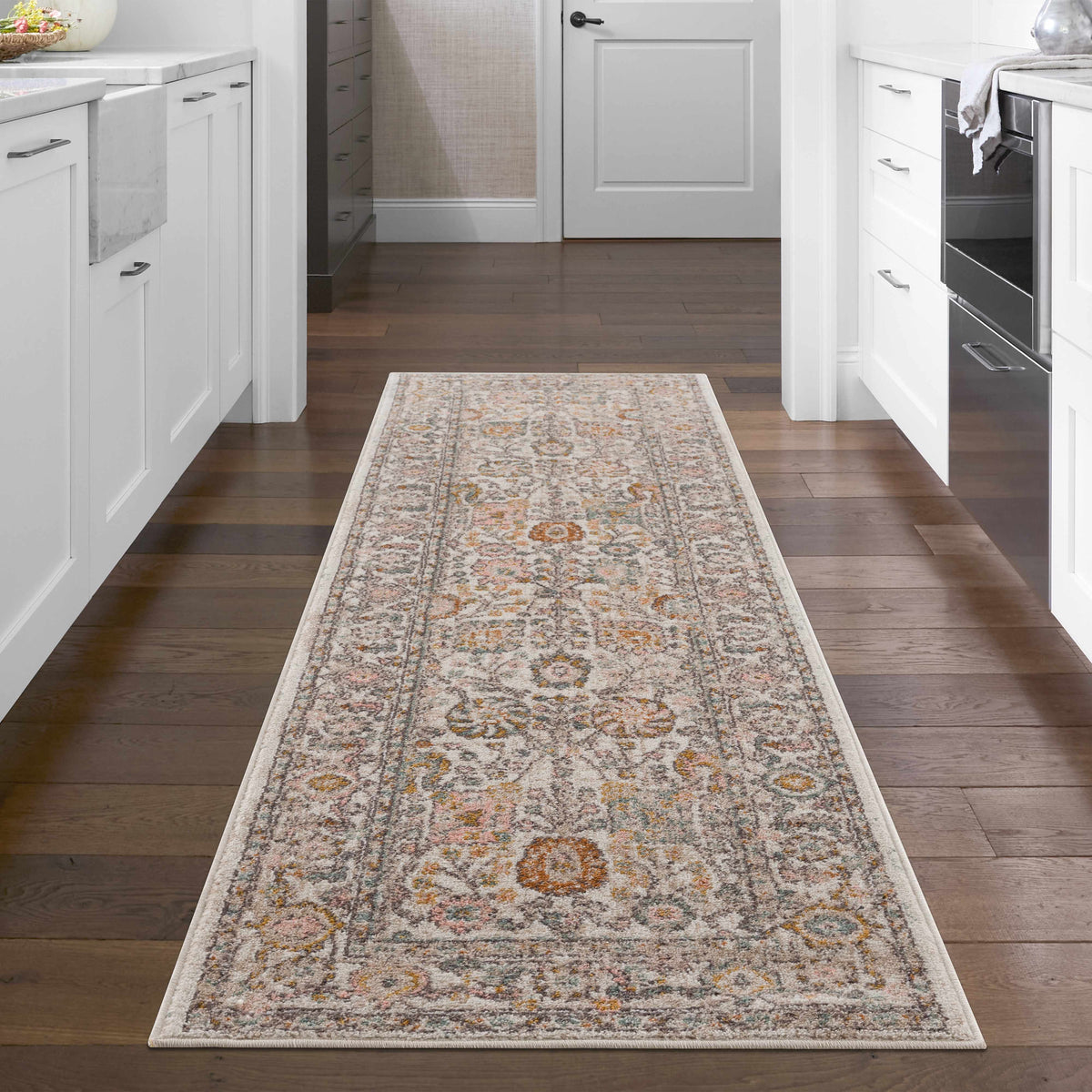 Herstmonceux Traditional Area Rug
