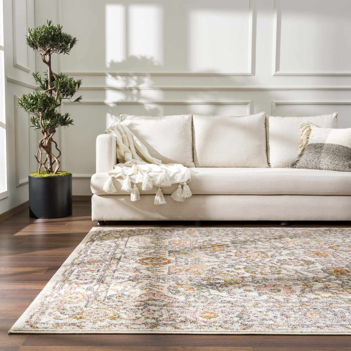 Herstmonceux Traditional Area Rug