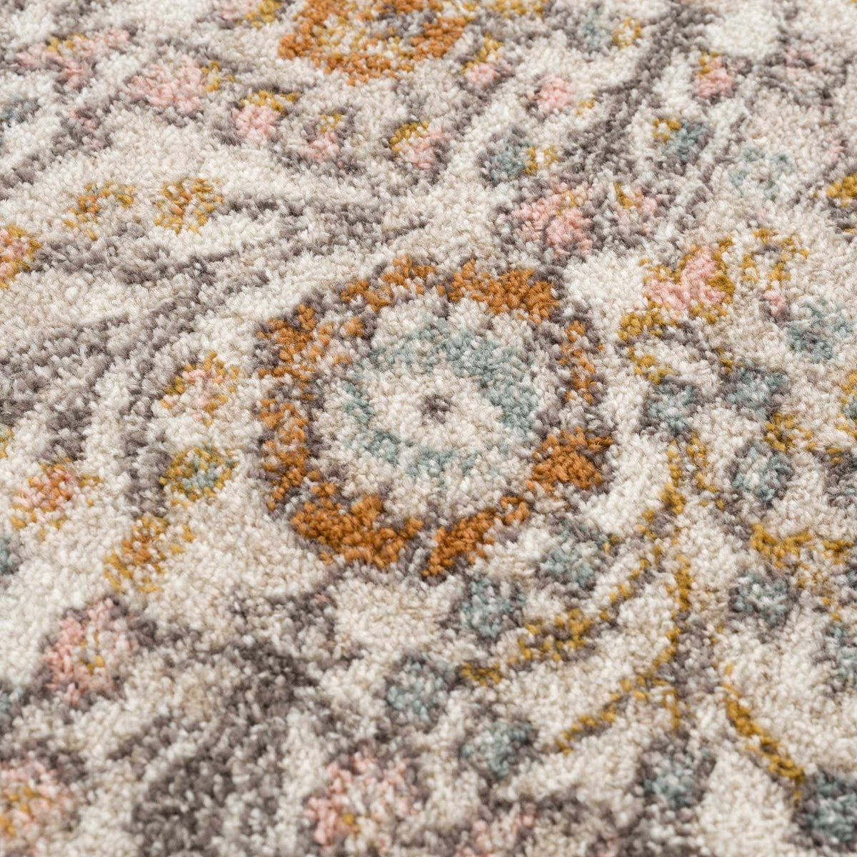 Herstmonceux Traditional Area Rug