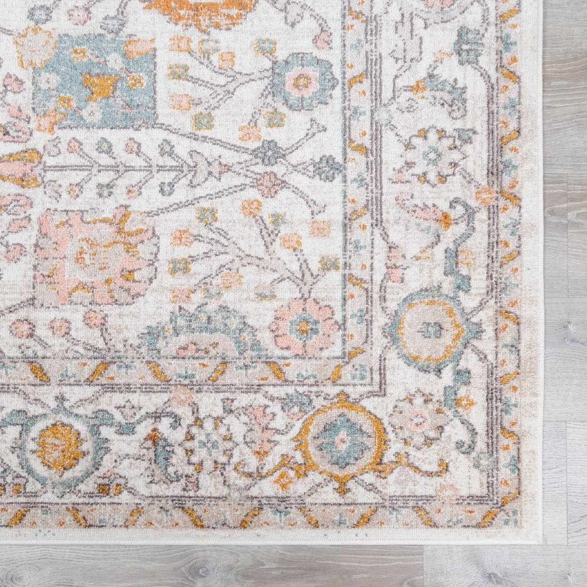 Herstmonceux Traditional Area Rug
