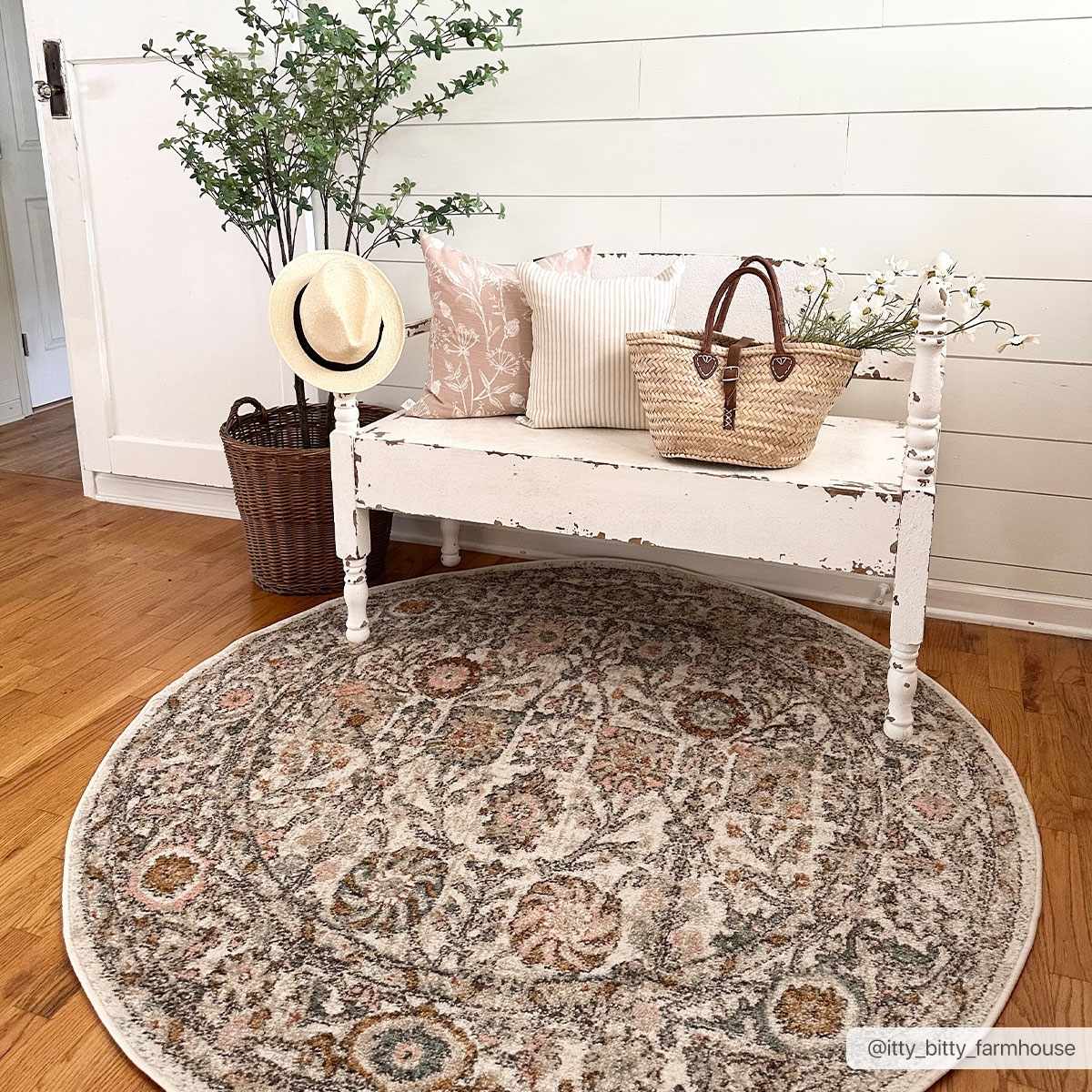 Herstmonceux Traditional Area Rug