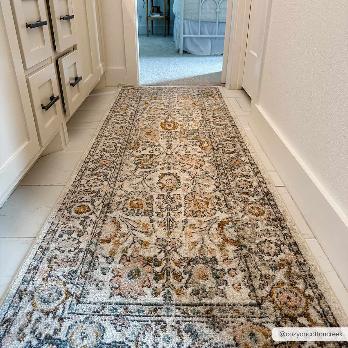Herstmonceux Traditional Area Rug