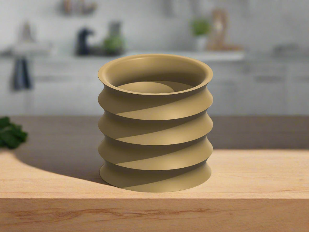 BRIM Wavy 3D-Printed Indoor Planter with Drainage
