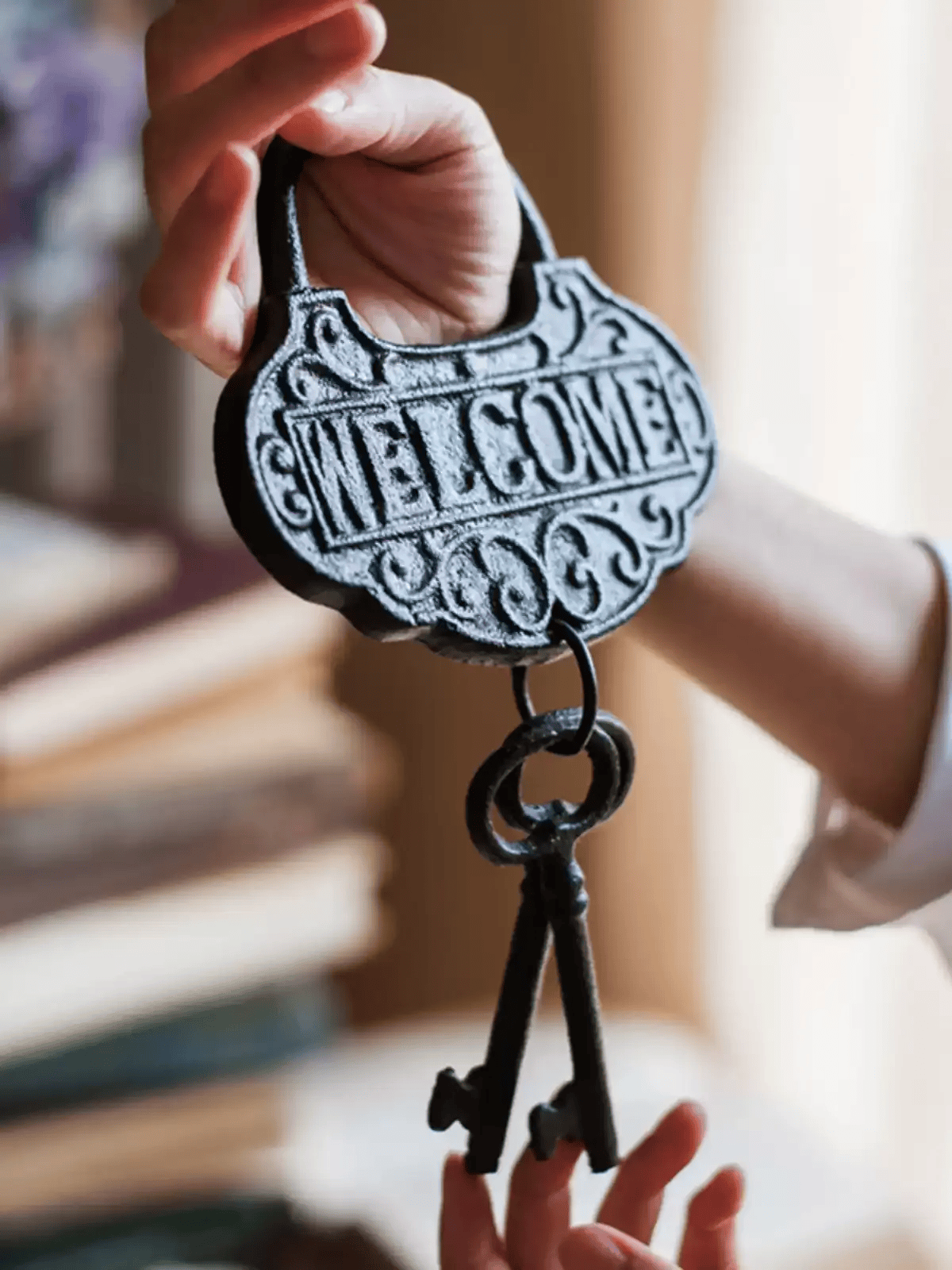 Farmhouse Vintage Cast Iron Key Wall Accent