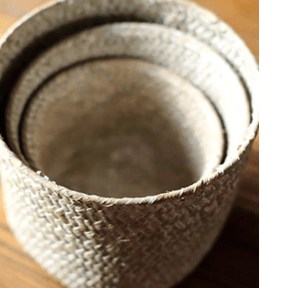 Natural Straw Round Storage Basket