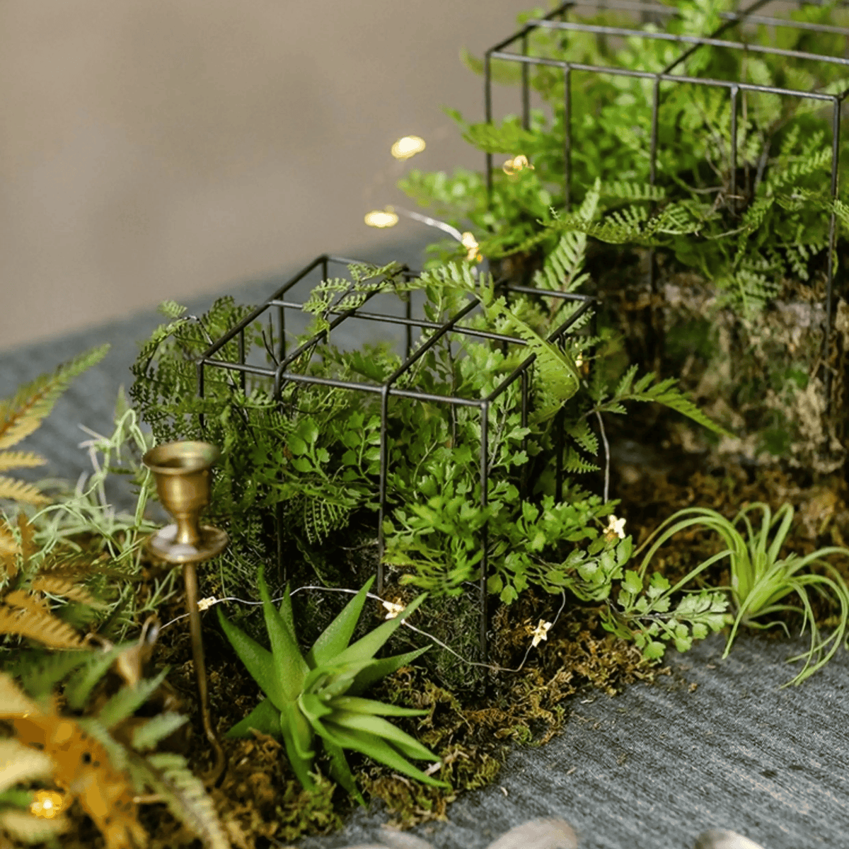 Woodland Cube Garden Accent with Artificial Fern