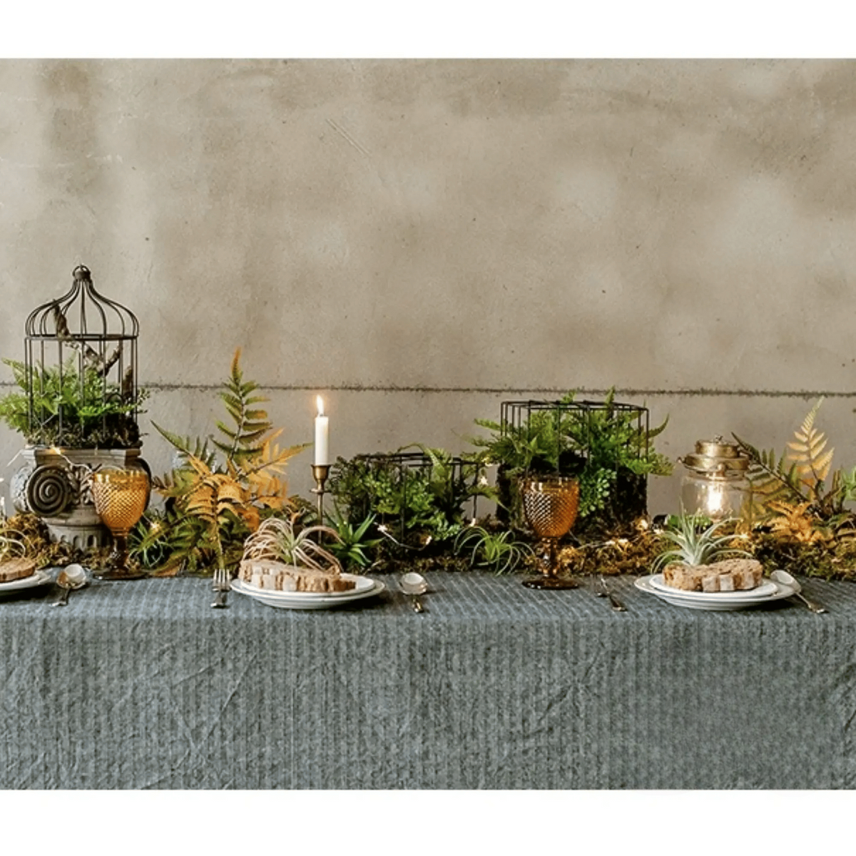 Woodland Cube Garden Accent with Artificial Fern