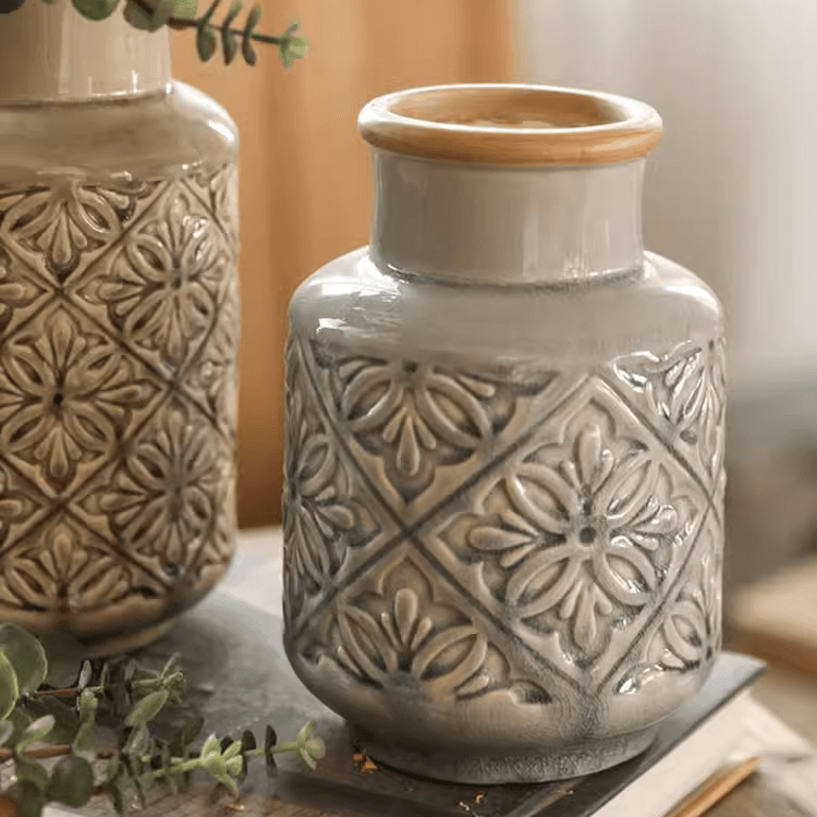 Domino Embossed Ceramic Vase for Dried Flowers