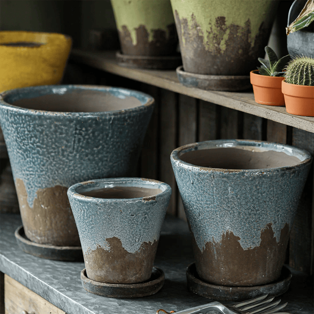 Weathered Heritage Ceramic Flower Pot with Saucer