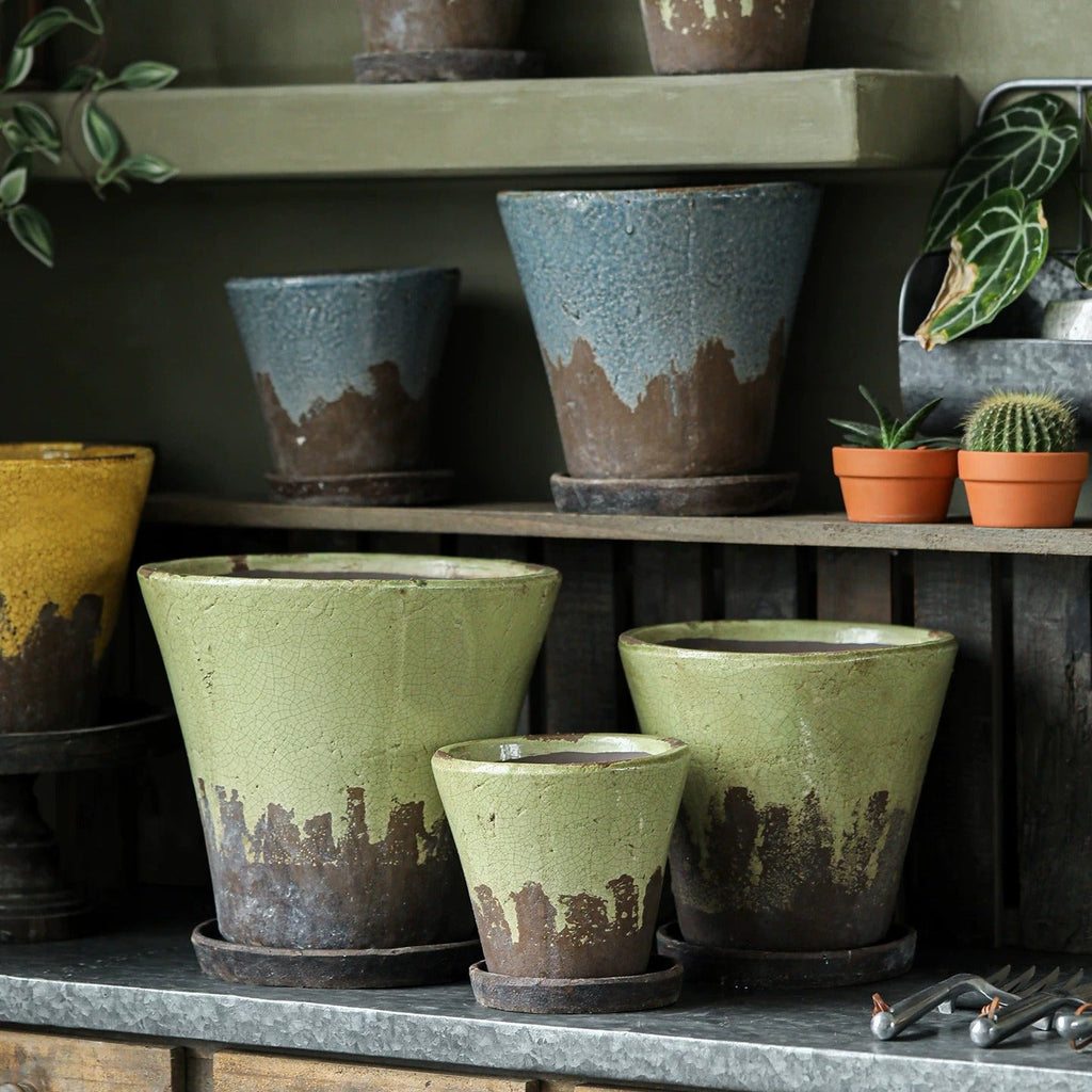 Weathered Heritage Ceramic Flower Pot with Saucer