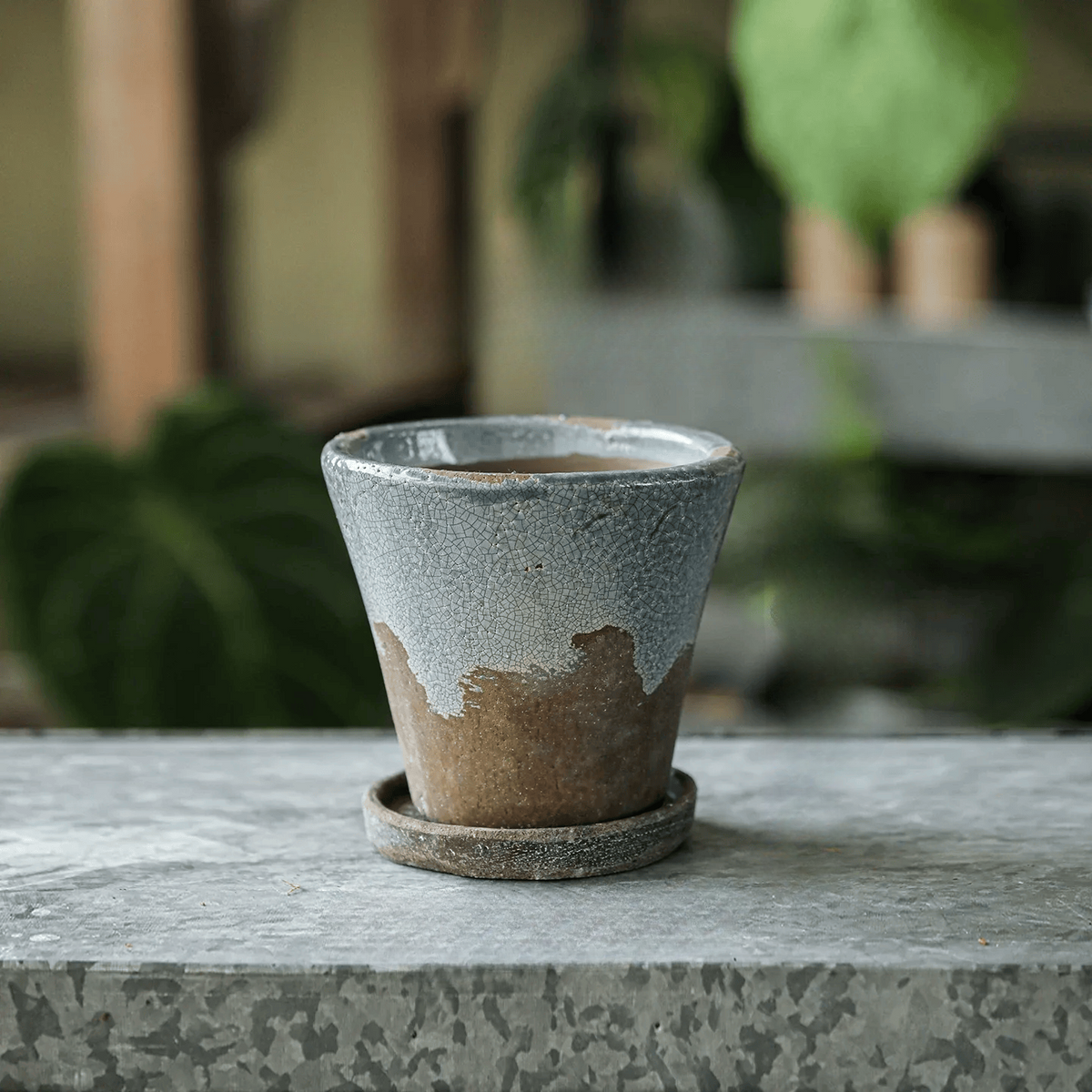 Weathered Heritage Ceramic Flower Pot with Saucer