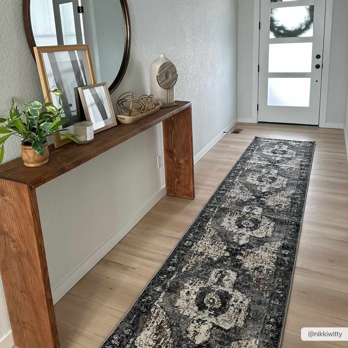 Newalla Traditional Area Rug