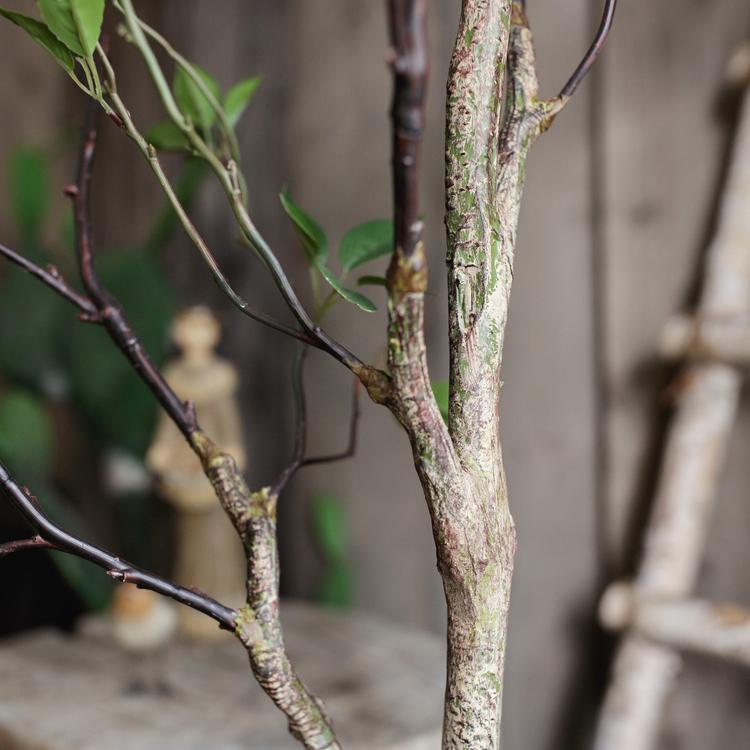 Artificial Green Leaf Tree in Pot