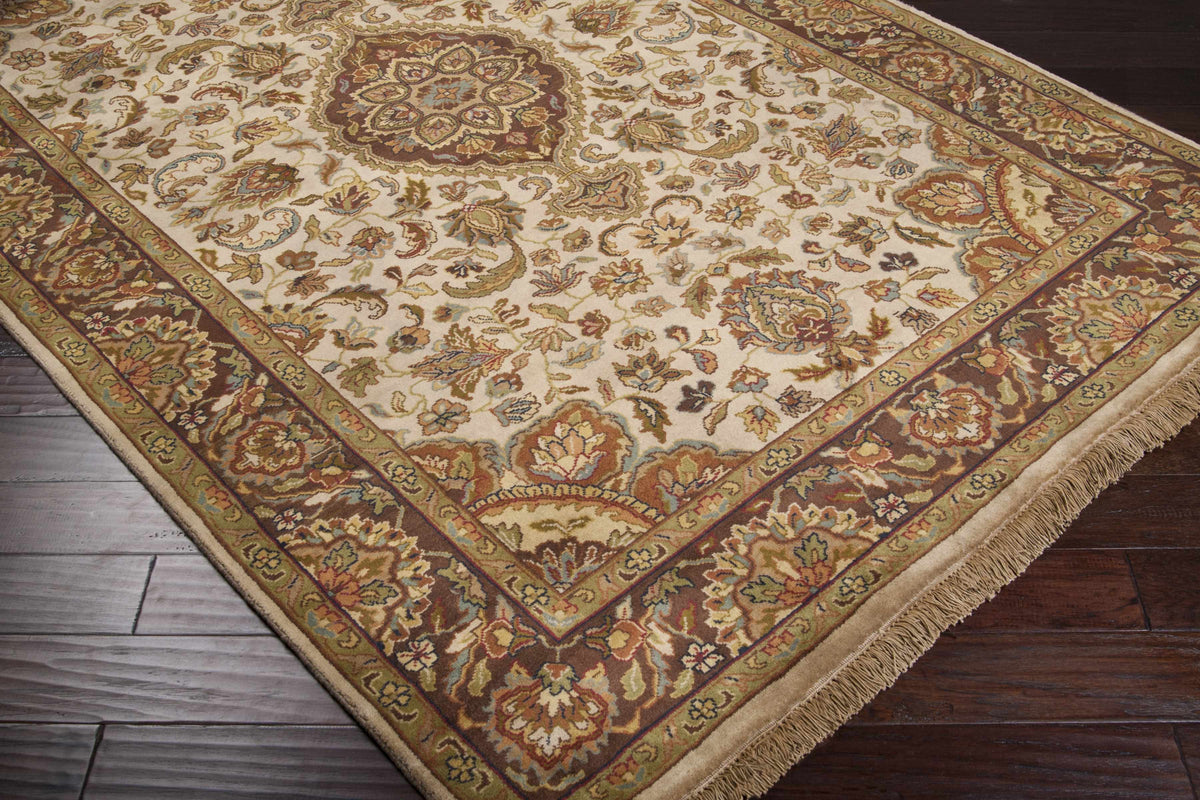 Azalia Premium Wool 8' Round Rug