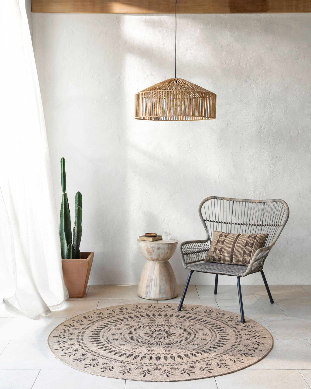 Beata Round Faux Jute Outdoor Rug