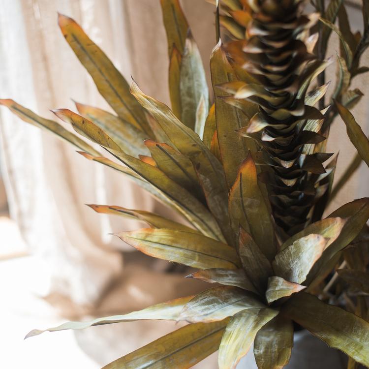 Renaissance Autumn Artificial Dried-Look Flowers and Plants