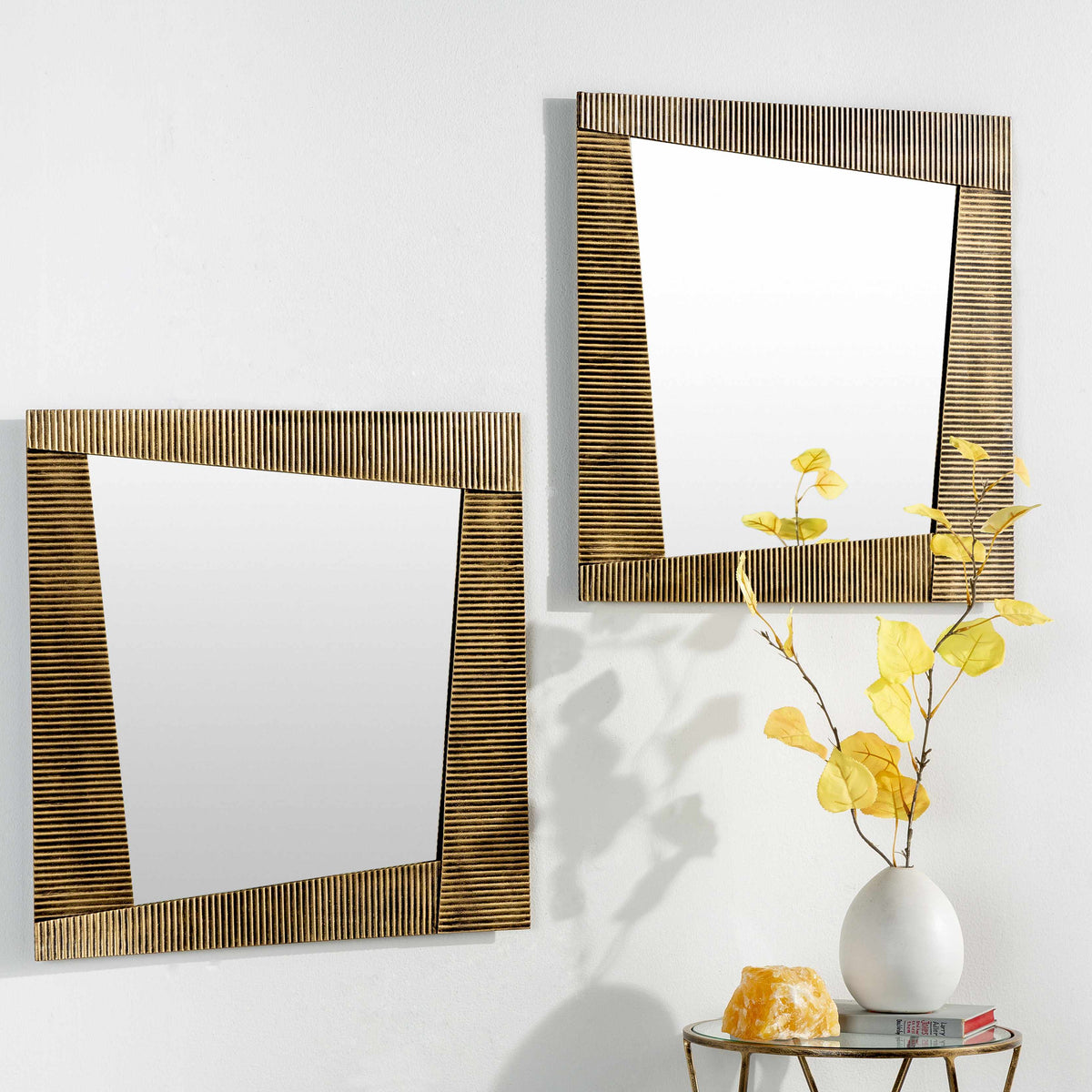 Robonkon Iron-Frame Mirror